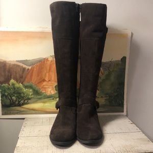 Crown Vintage Suede Knee High Boots Sz 9 1/2